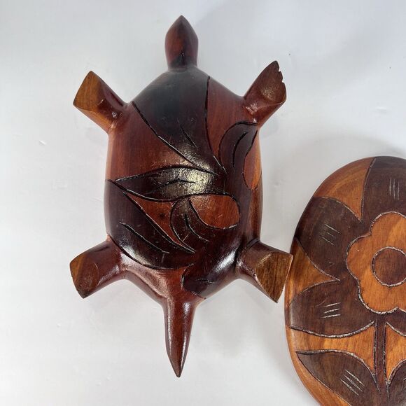 Turtle Trinket Box Hand Carved Wooden Folk Art Coastal vintage Decor - Picture 5 of 11